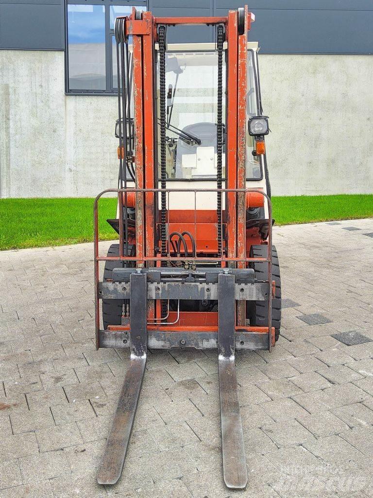 Nissan EH02F25U Dyzeliniai krautuvai