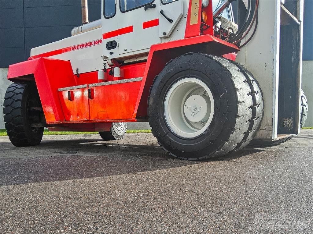 Svetruck 16120 Dyzeliniai krautuvai