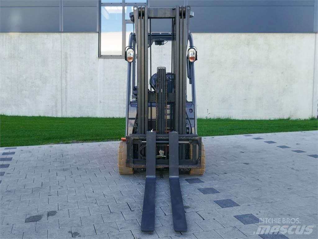 Toyota 02-8FBE20T Elektriniai šakiniai krautuvai