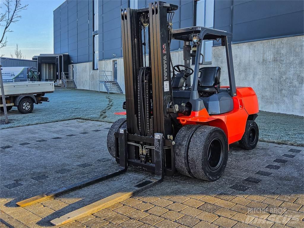 Toyota 7 FDU 45 Dyzeliniai krautuvai