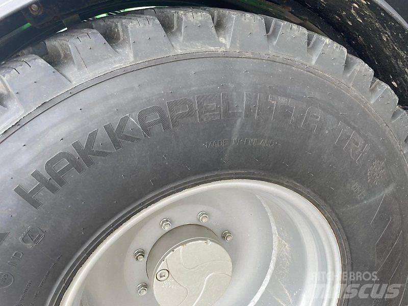 John Deere 6120M Traktoriai