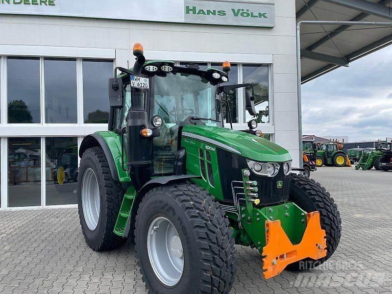 John Deere 6120M Traktoriai