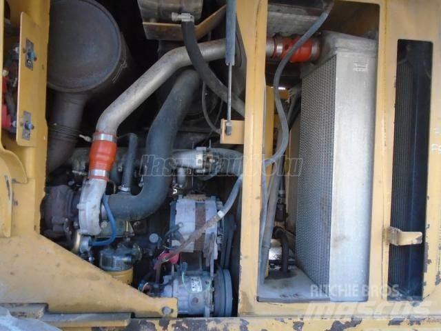 CAT 930 G Naudoti ratiniai krautuvai