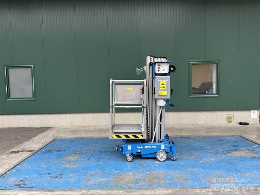 Genie AWP-25S AC Kiti keltuvai ir platformos