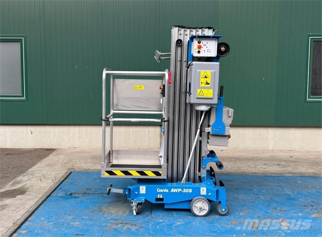 Genie AWP-30S AC Kiti keltuvai ir platformos