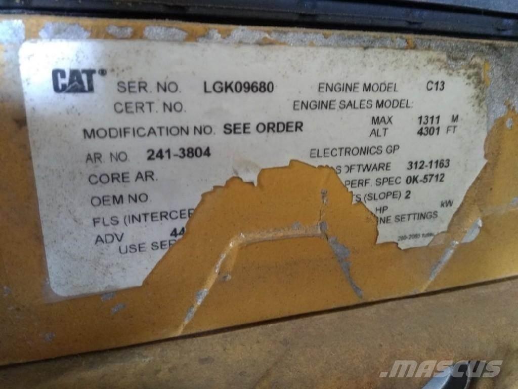 CAT C-13 Varikliai