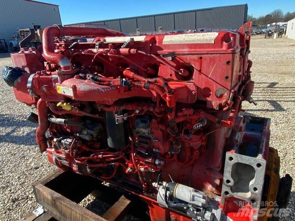 Cummins ISX15 Varikliai