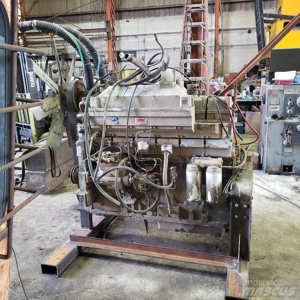 Cummins KTA19 Varikliai