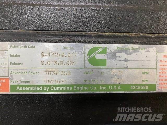 Cummins QST30 Varikliai