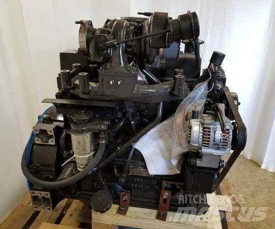 Komatsu S4D95LE-3 Varikliai