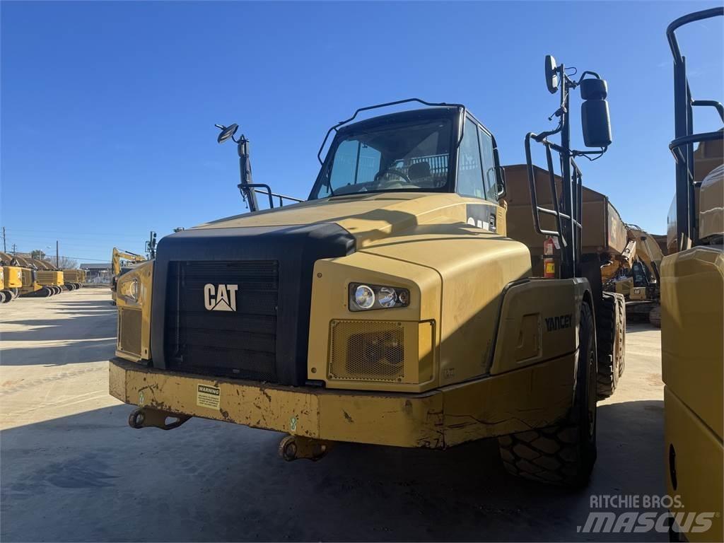 CAT 745 Karjeriniai savivarčiai