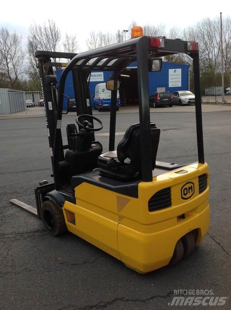 OM XE 18 3ac Elektriniai šakiniai krautuvai
