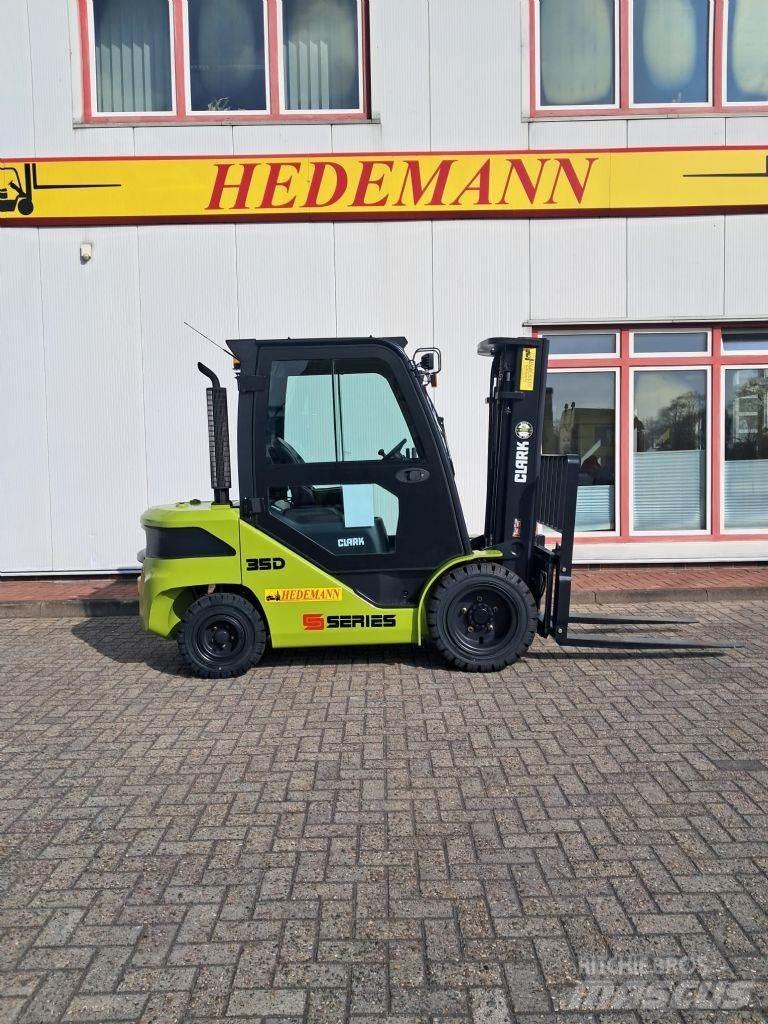 Clark S35D Dyzeliniai krautuvai