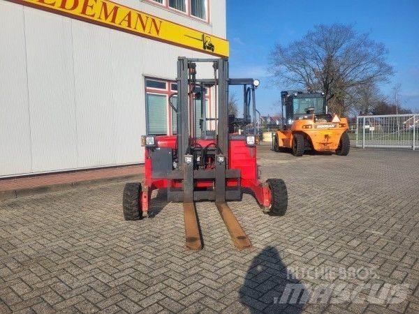 Moffett M4 25.3 Visureigiai krautuvai