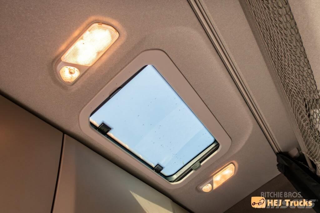 Scania R660 A6x2NB Naudoti vilkikai