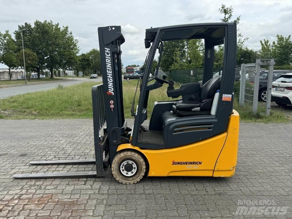 Jungheinrich EFG213 Elektriniai šakiniai krautuvai