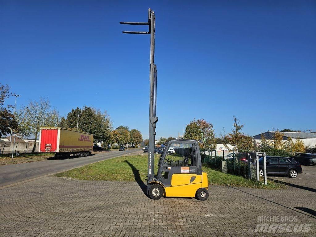 Jungheinrich EFG430 Elektriniai šakiniai krautuvai