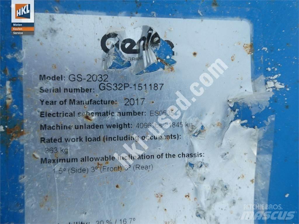 Genie GS 2032 Statyba - Kita