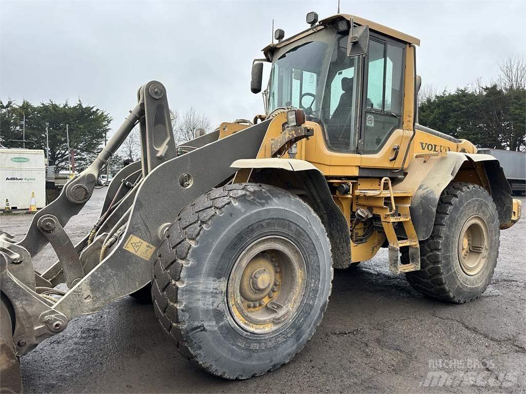 Volvo L110F Naudoti ratiniai krautuvai