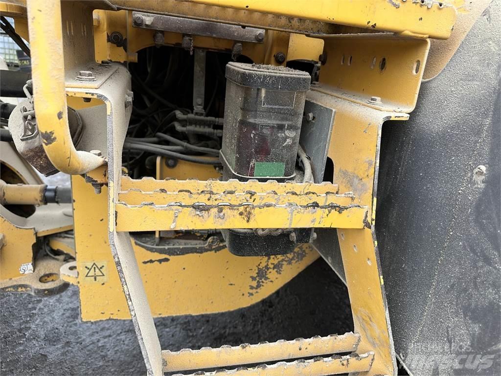 Volvo L110F Naudoti ratiniai krautuvai