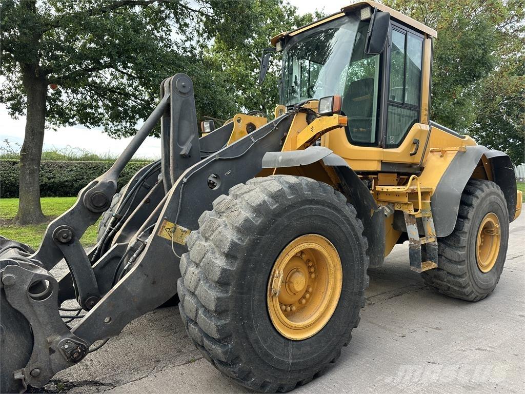 Volvo L120F Naudoti ratiniai krautuvai