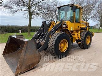 Volvo L70D Naudoti ratiniai krautuvai