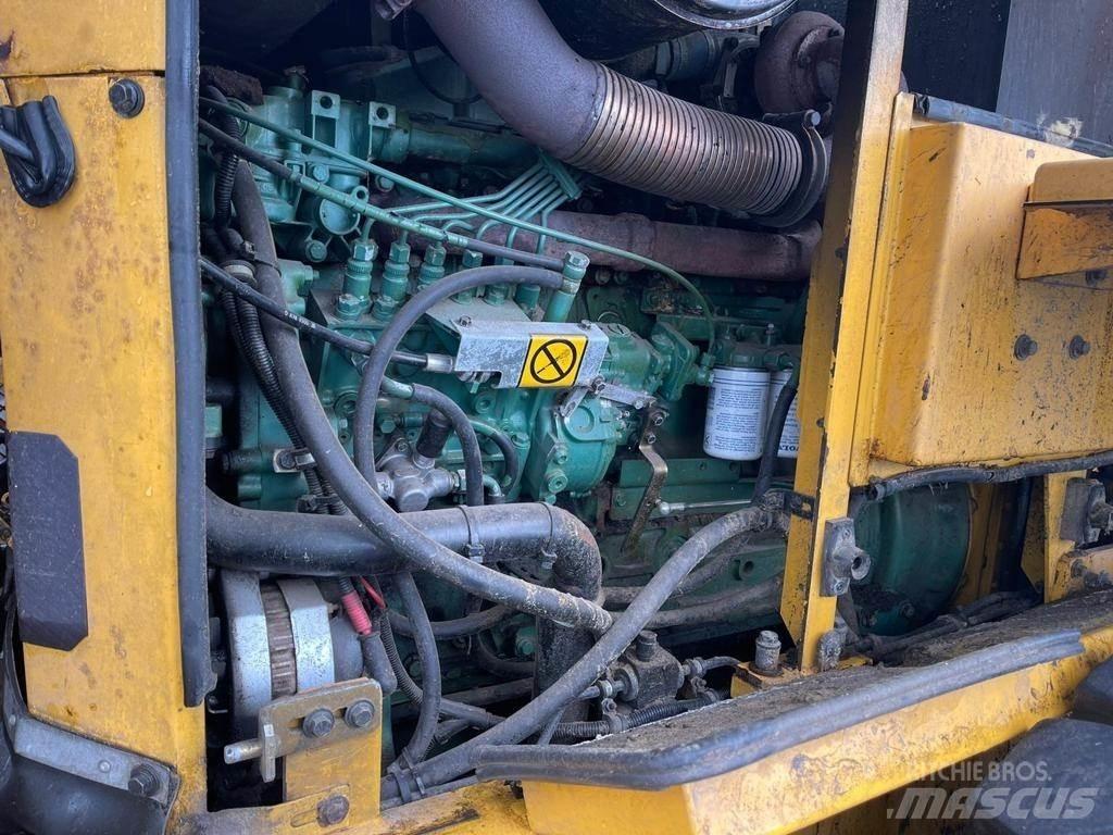 Volvo L70D Naudoti ratiniai krautuvai