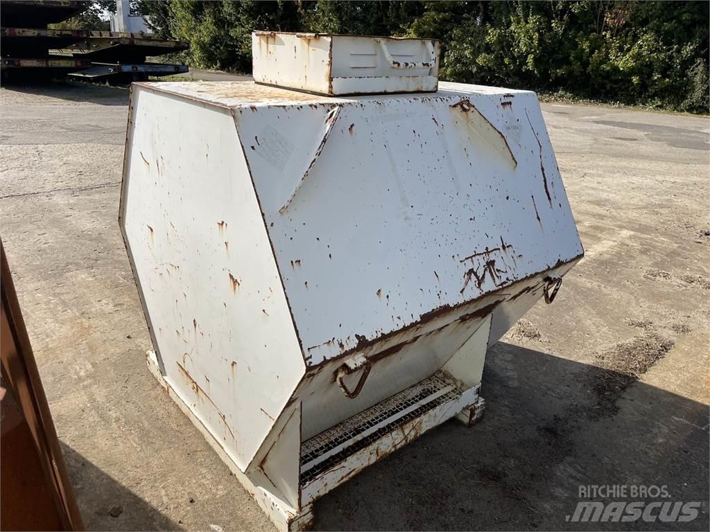  1000 ltr dieseltank Kiti naudoti statybos komponentai