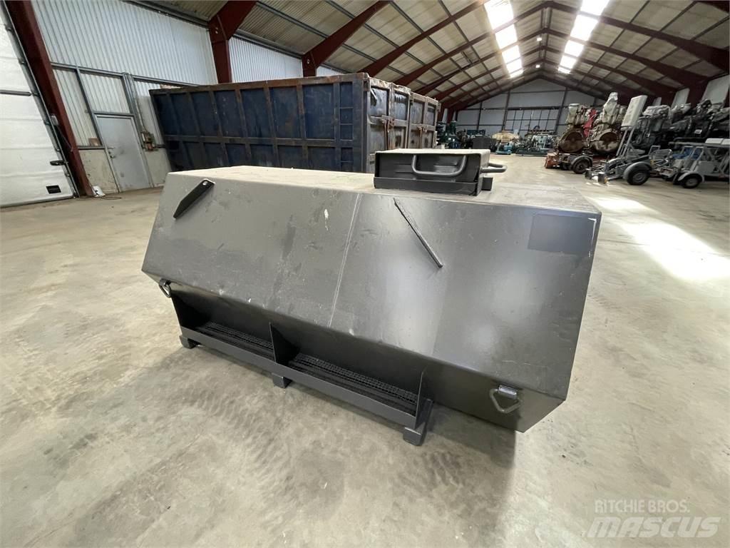  2000 ltr (ca) dieseltank Kiti naudoti statybos komponentai