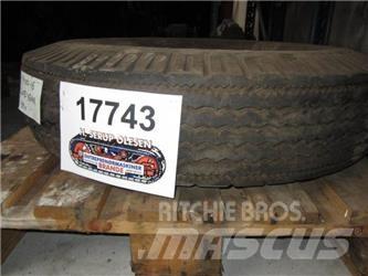  9.00-16 Goodyear dæk - 1 stk. Padangos, ratai ir ratlankiai