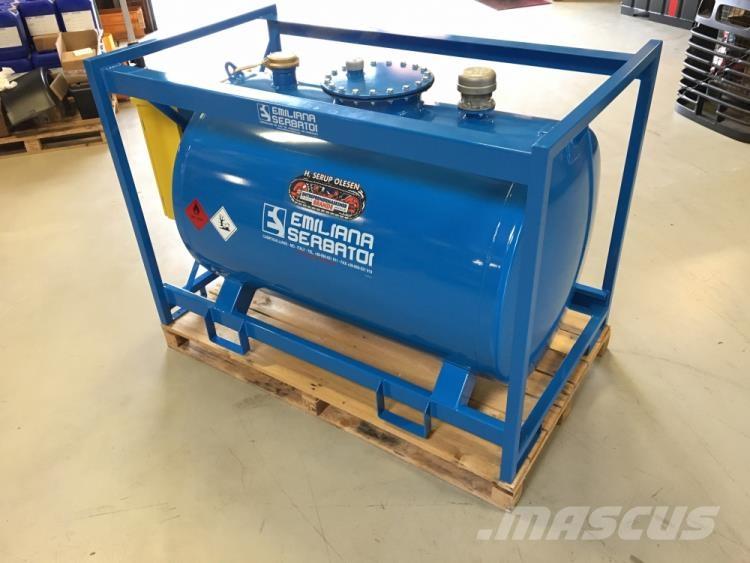  910 Ltr. Dieseltank Kiti naudoti statybos komponentai