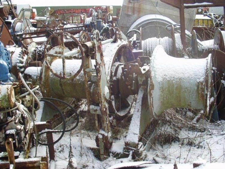  Ankerspil ex. Hvidbjørn Keltuvai, gervės ir medžiagų liftai