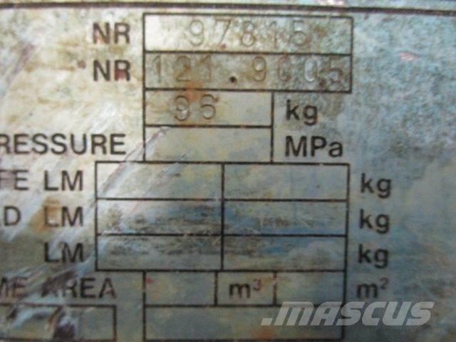 Asfaltskærer fabr. Volvo Kiti naudoti statybos komponentai