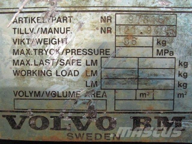  Asfaltskærer fabr. Volvo Kiti naudoti statybos komponentai