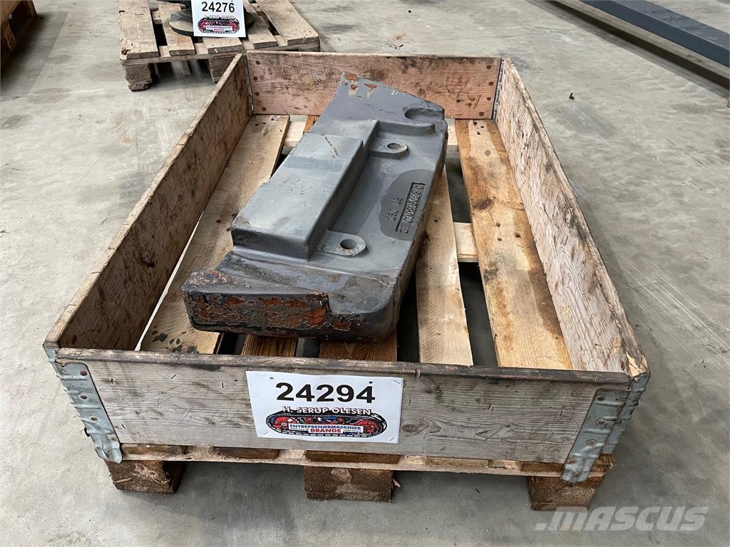  Ballastklods ex. Volvo EC88 Kiti naudoti statybos komponentai