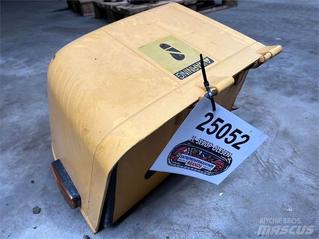  Batterikasse, Volvo L90E Kiti naudoti statybos komponentai