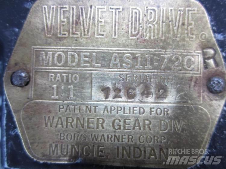 Borg Warner Marinegear Pavarų dėžės