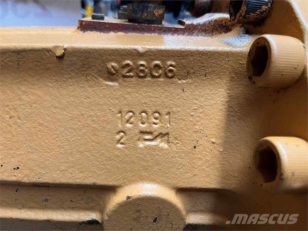 CASE 695SR bagaksel Ašys