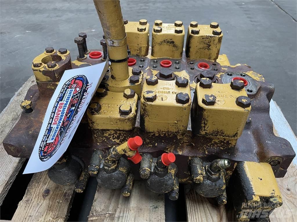 CAT 215LC hovedventilblok Hidraulikos įrenginiai