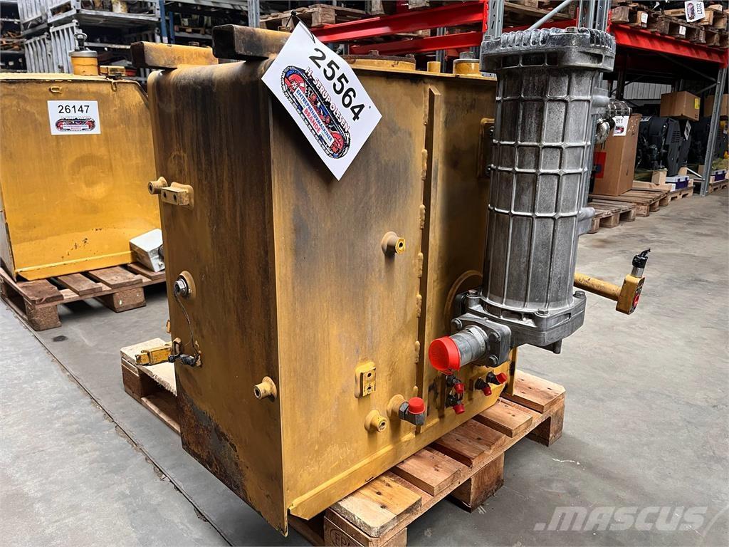 CAT 323D hydrauliktank Hidraulikos įrenginiai