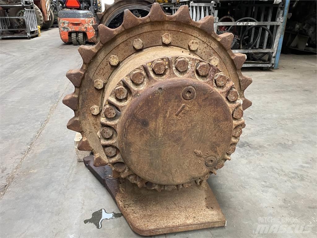 CAT 330B Køregear Transmisijos