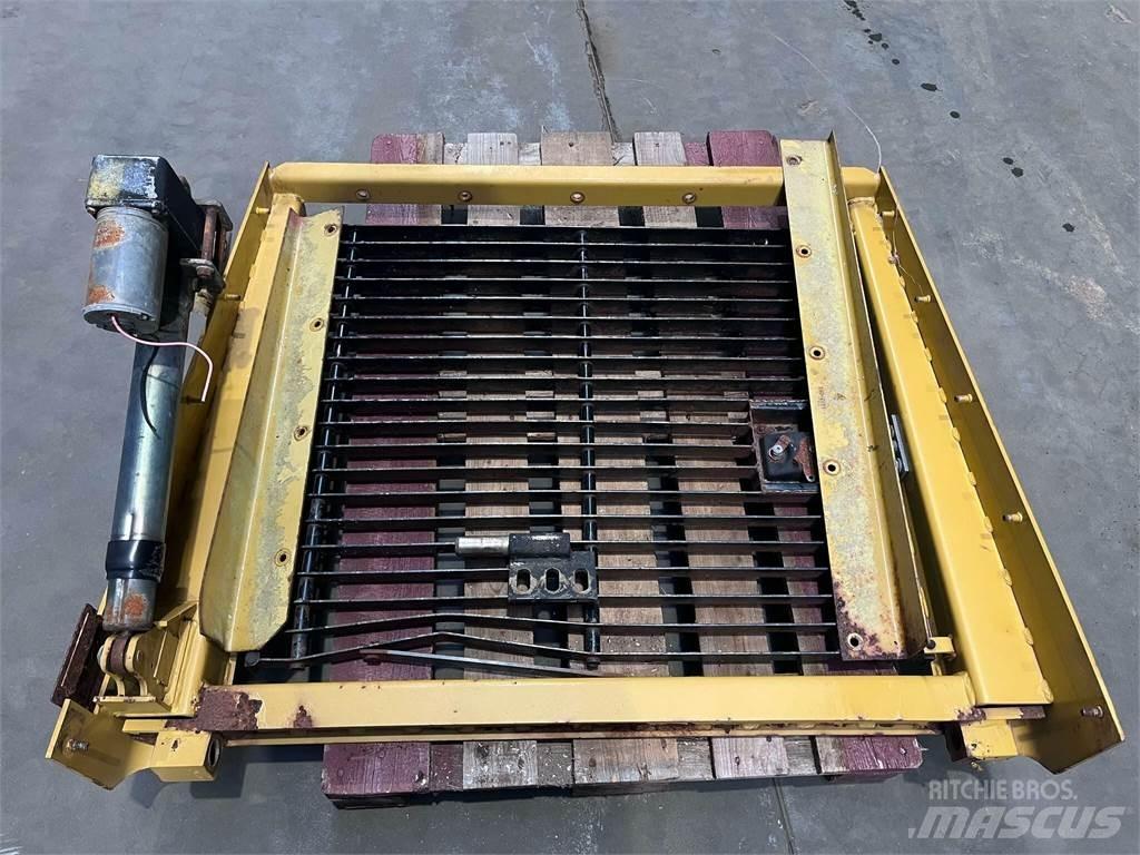 CAT 962GII Kølergrill Kiti naudoti statybos komponentai