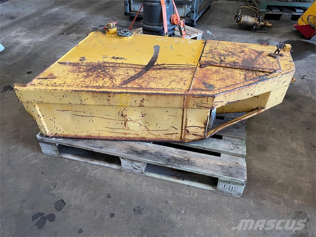  Dieseltank ex. Volvo A25 Kiti naudoti statybos komponentai