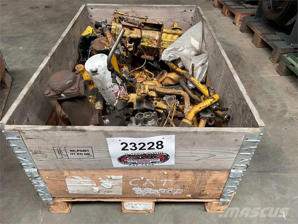  Diverse dele ex. Cat 3304 Varikliai