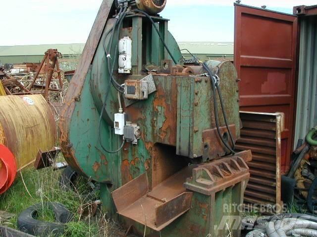 Eldan 400 skrotsaks Trupintuvai