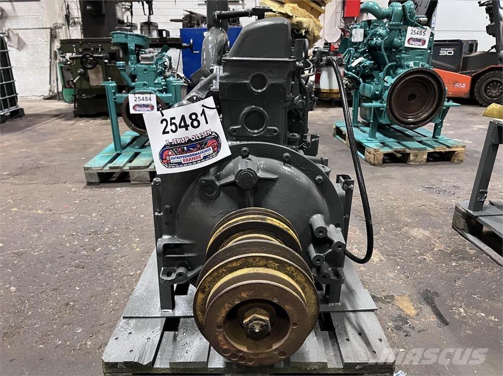 Ford 2715E motor Varikliai
