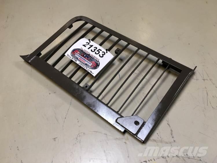  Grill ex. Volvo ECR88 Kiti naudoti statybos komponentai