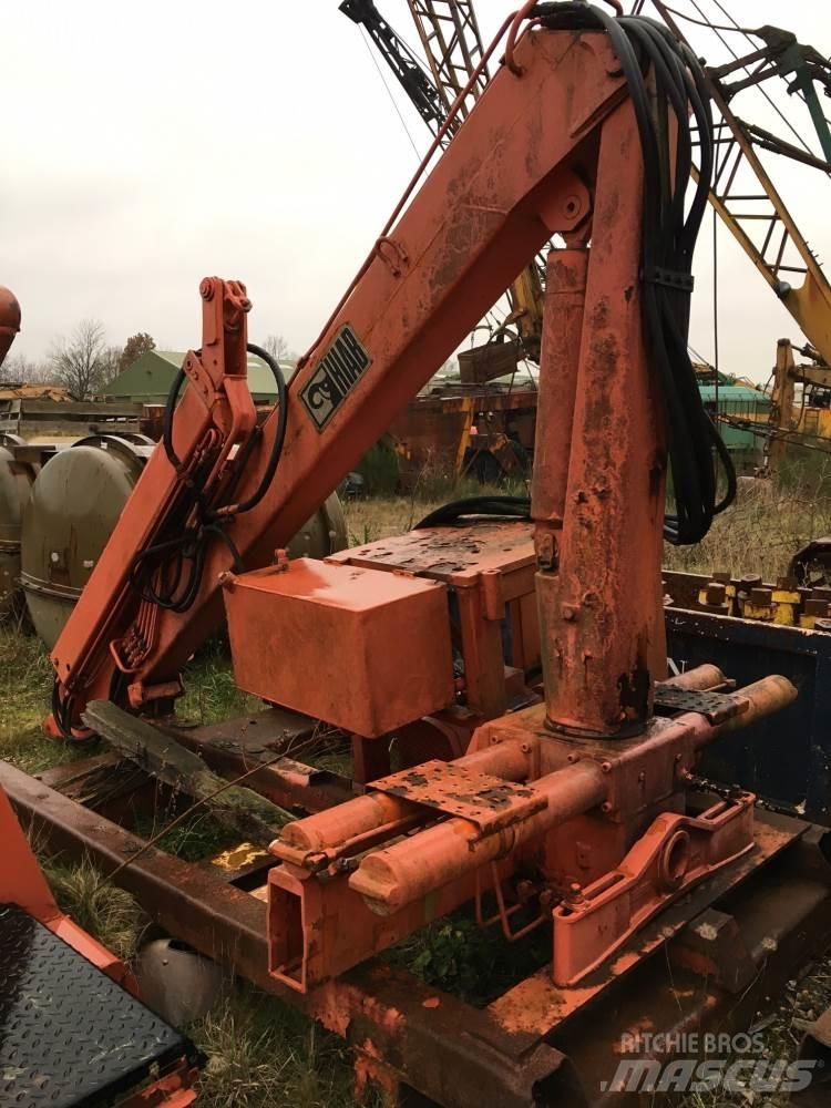 Hiab 670 Visureigiai kranai