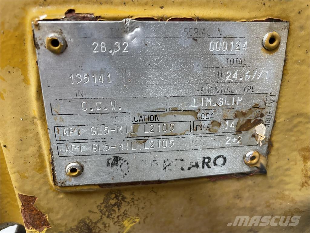 Hydrema 906B frontaksel Ašys