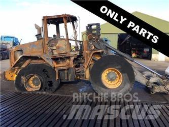 JCB 427 HT Agri til ophug Naudoti ratiniai krautuvai